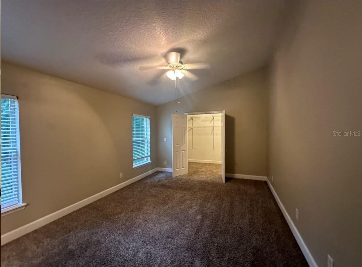 Listing photo id 4 for 4428 Gilpin Way