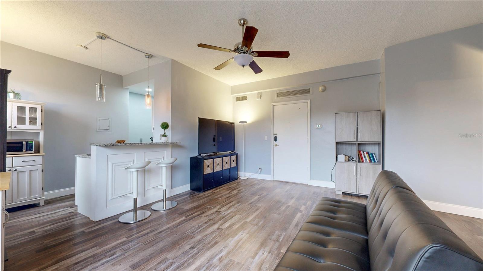 Image 14 of 37 For 2109 Bayshore Boulevard 205