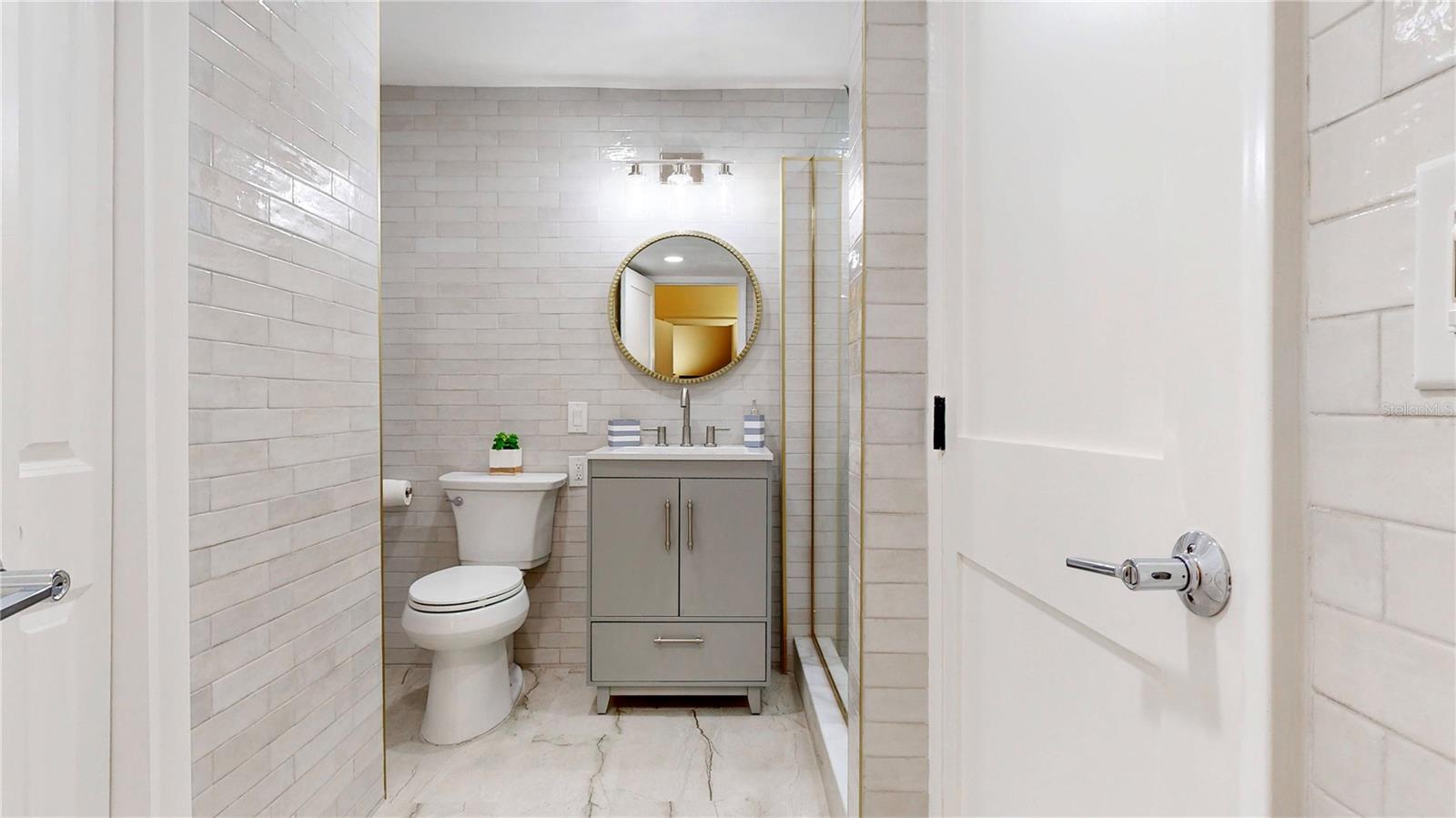 Image 21 of 37 For 2109 Bayshore Boulevard 205