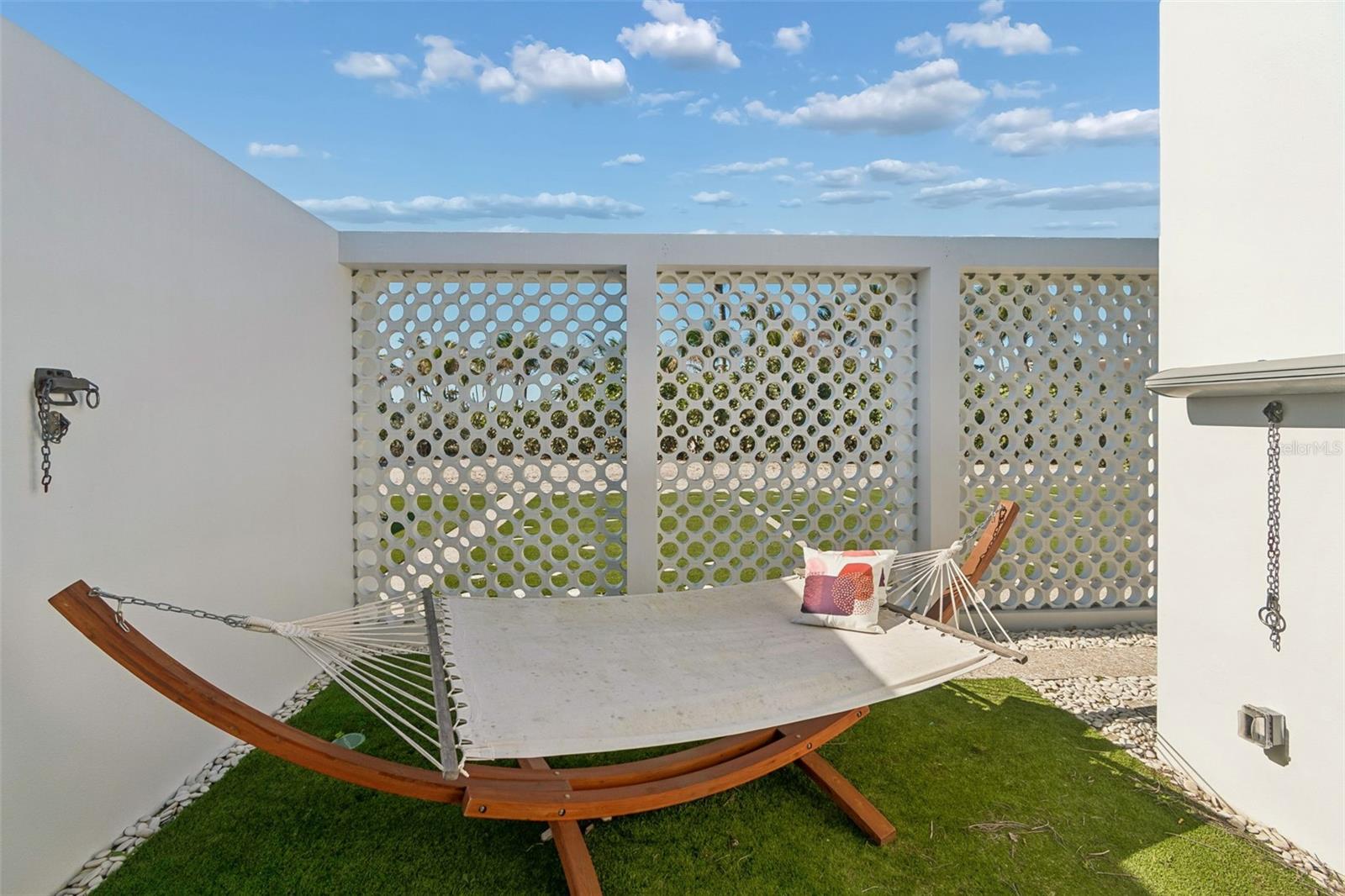 Image 11 of 71 For 7647 Sanderling Road