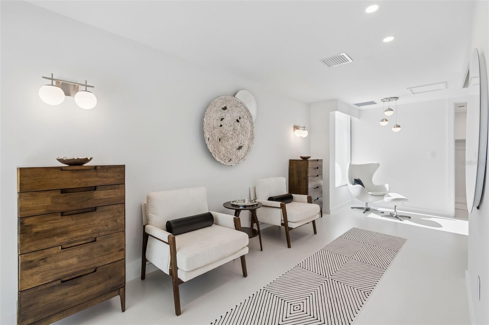 Image 16 of 71 For 7647 Sanderling Road