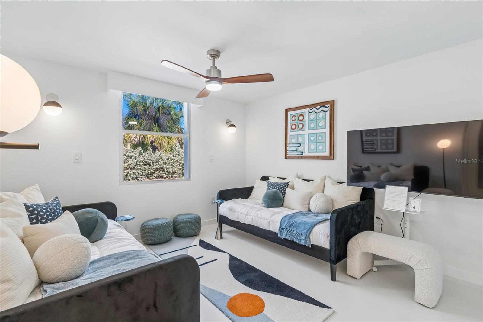 Image 20 of 71 For 7647 Sanderling Road