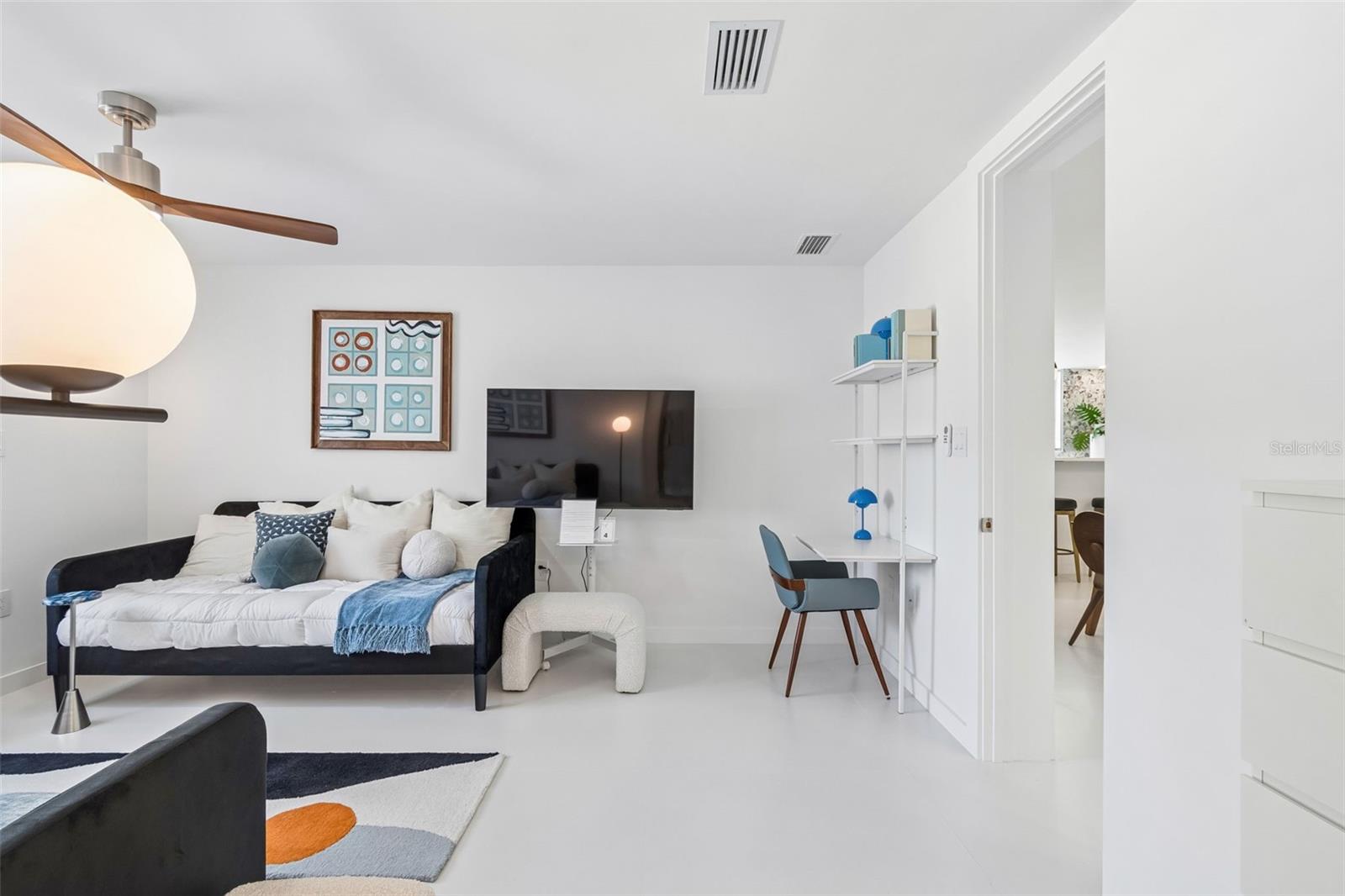 Image 21 of 71 For 7647 Sanderling Road