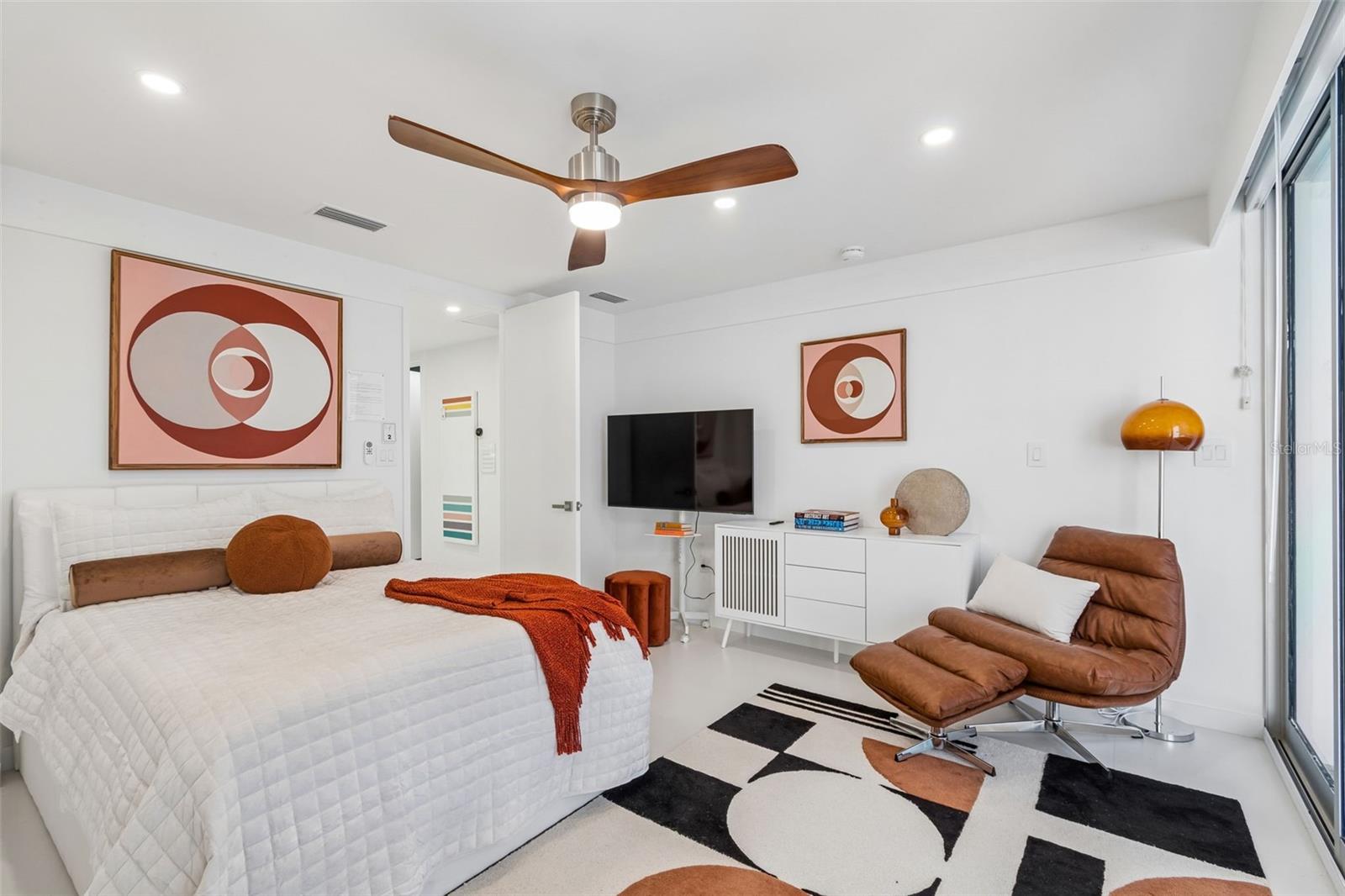 Image 23 of 71 For 7647 Sanderling Road