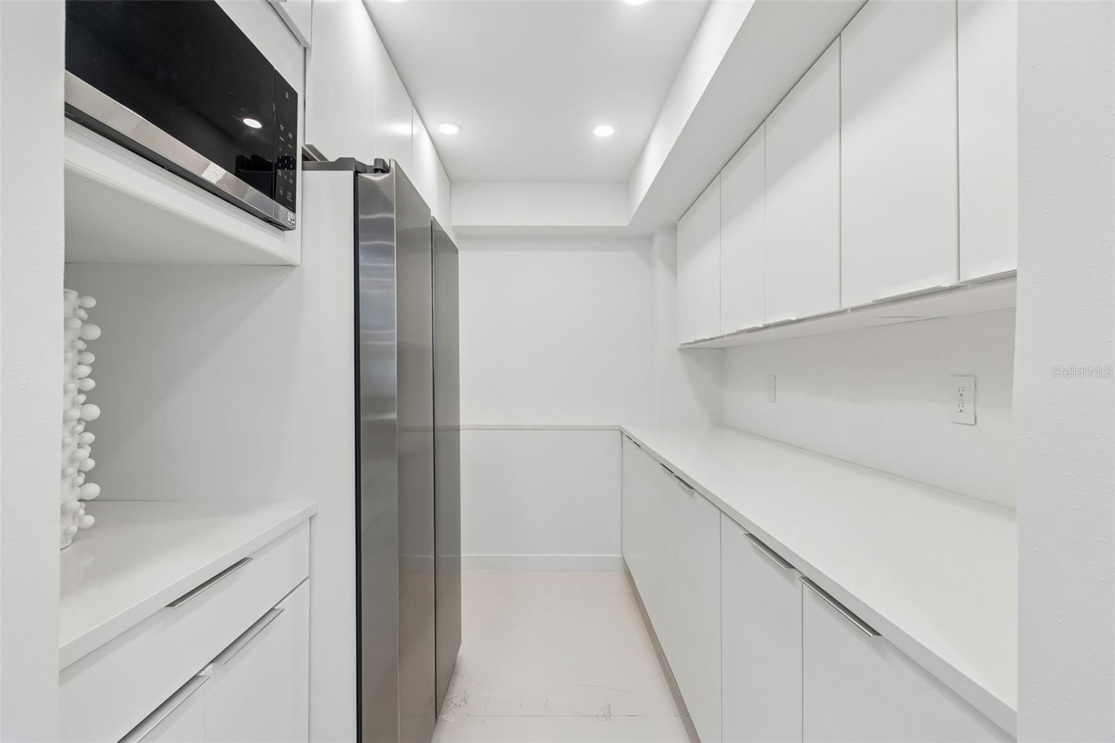 Image 34 of 71 For 7647 Sanderling Road