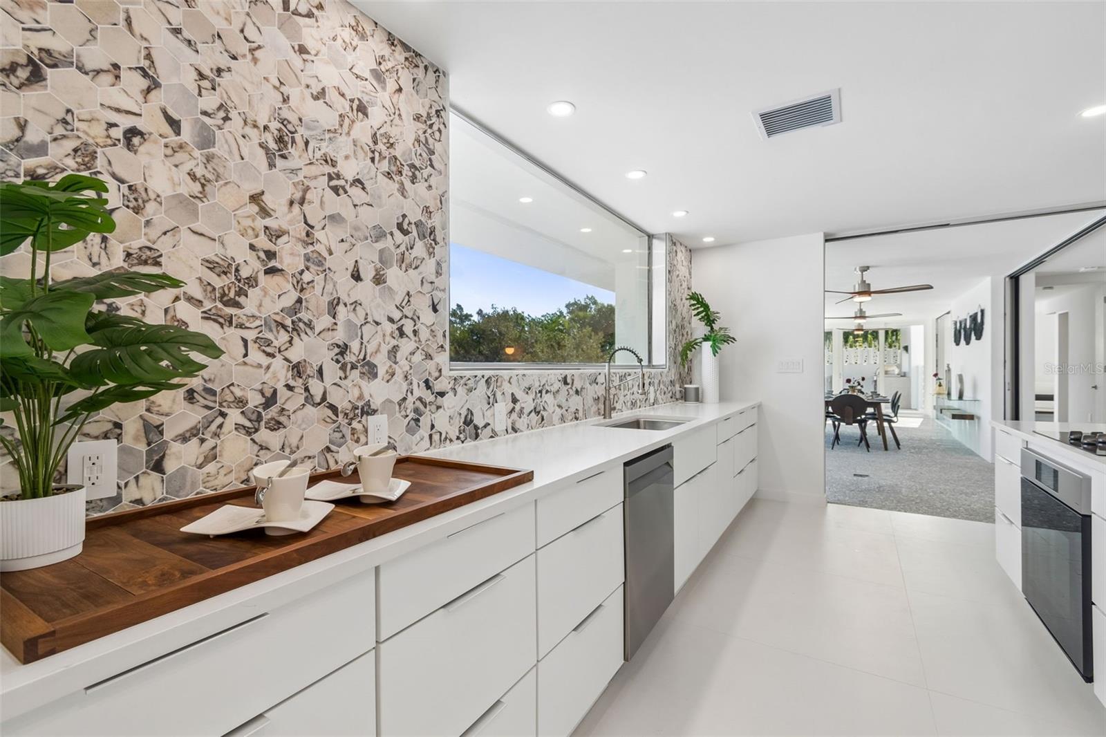 Image 35 of 71 For 7647 Sanderling Road