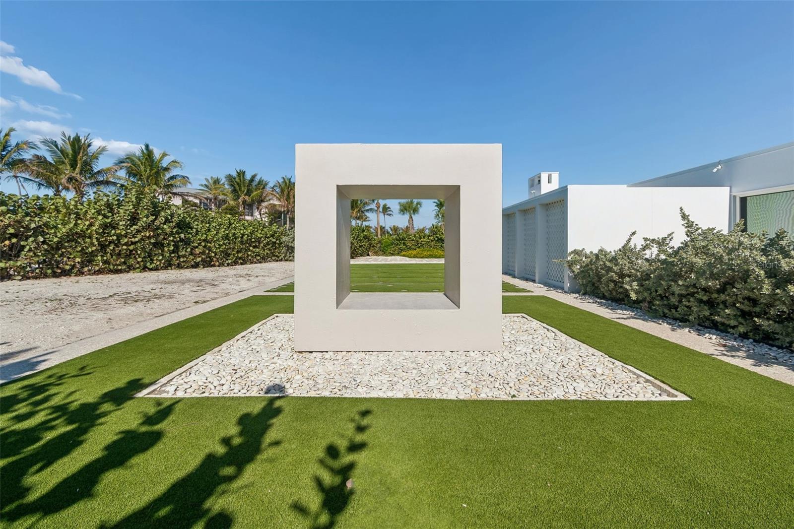 Image 4 of 71 For 7647 Sanderling Road