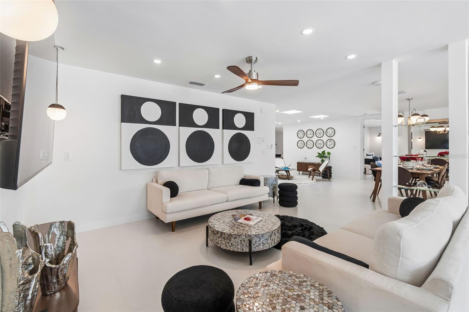 Image 43 of 71 For 7647 Sanderling Road