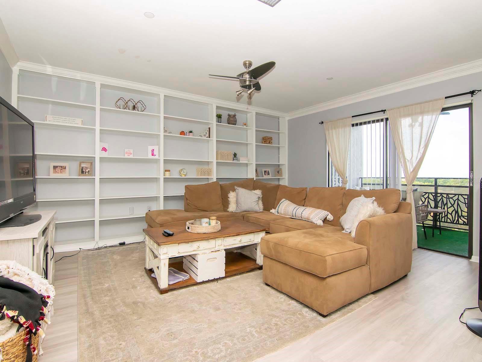 Image 10 of 59 For 2780 Riverside Drive 802