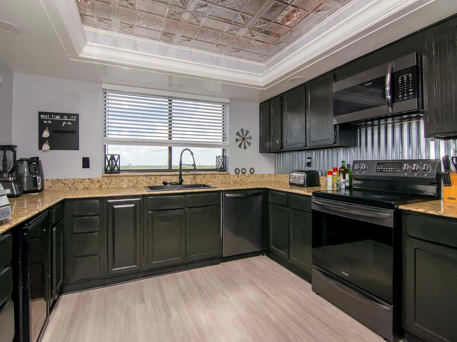 Image 16 of 59 For 2780 Riverside Drive 802