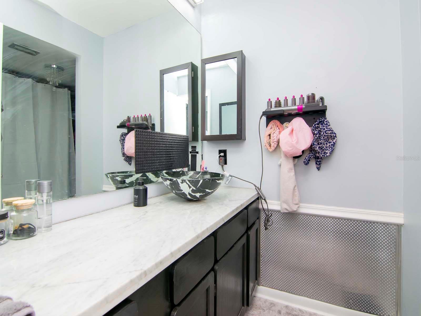 Image 23 of 59 For 2780 Riverside Drive 802