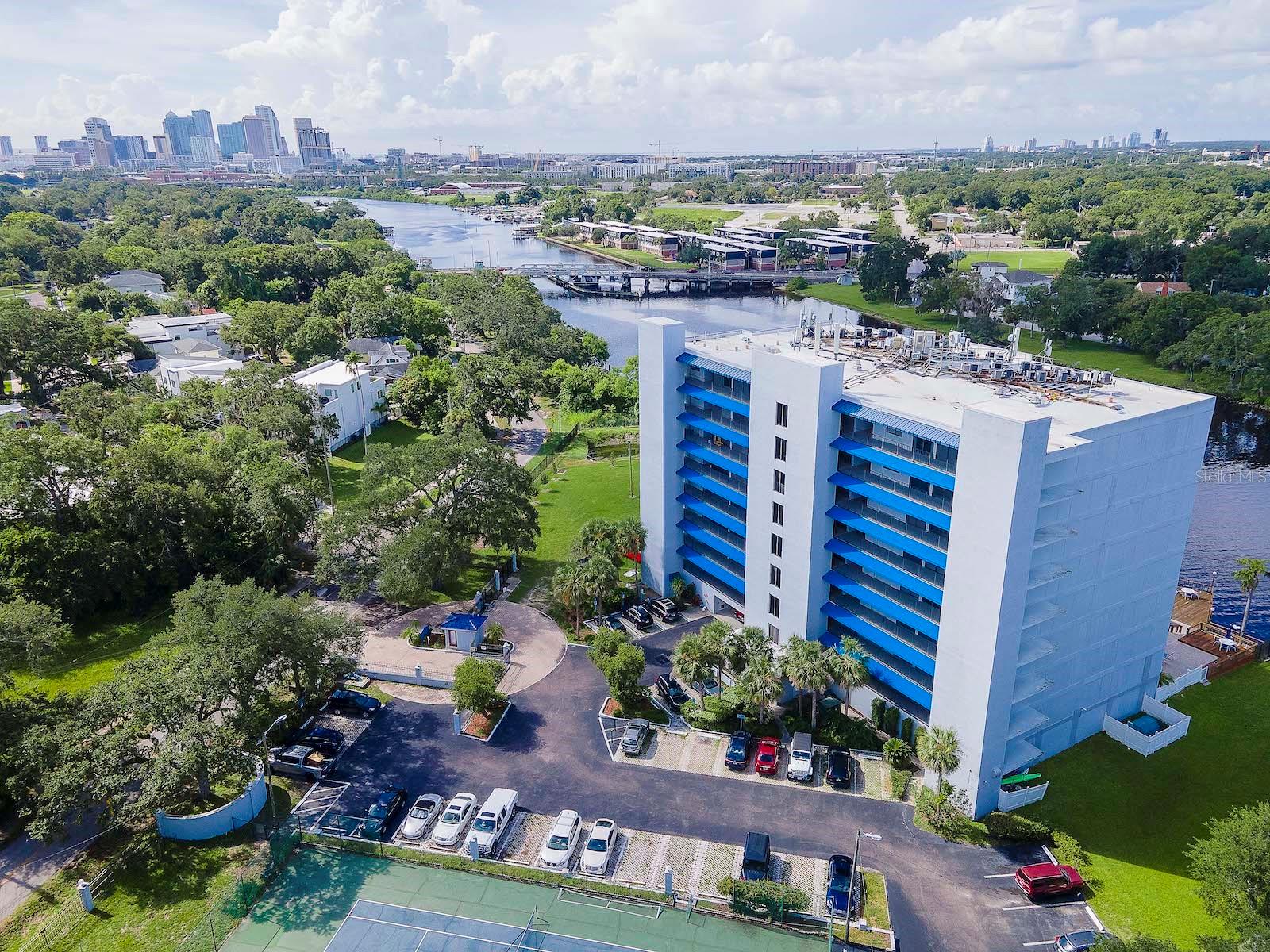 Image 46 of 59 For 2780 Riverside Drive 802