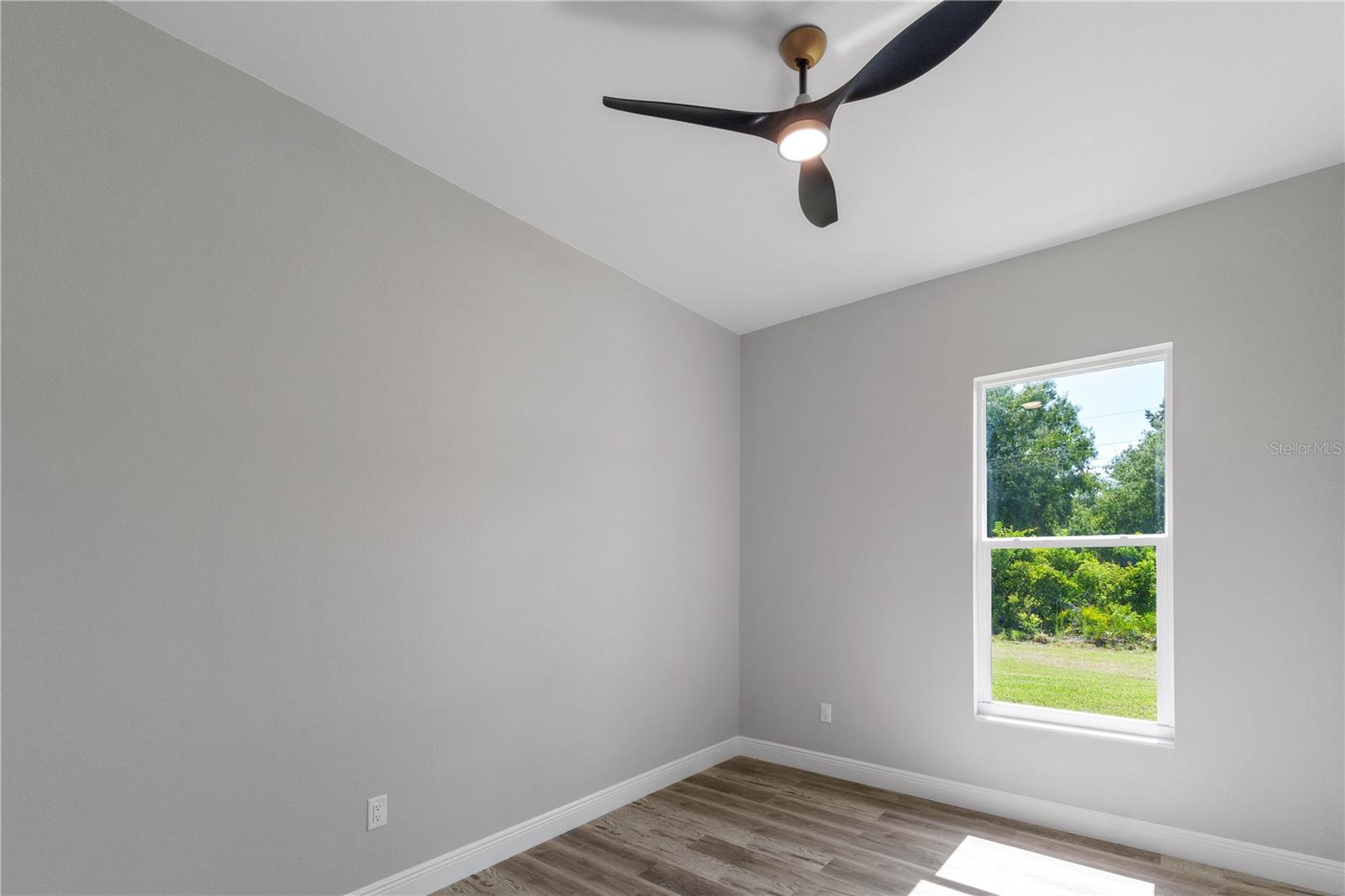 Image 23 of 50 For 1201 Childress Avenue