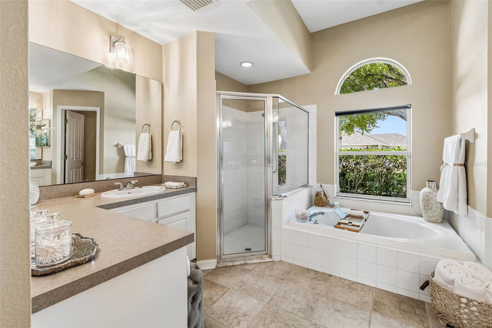 Image 23 of 47 For 4315 Whittner Drive