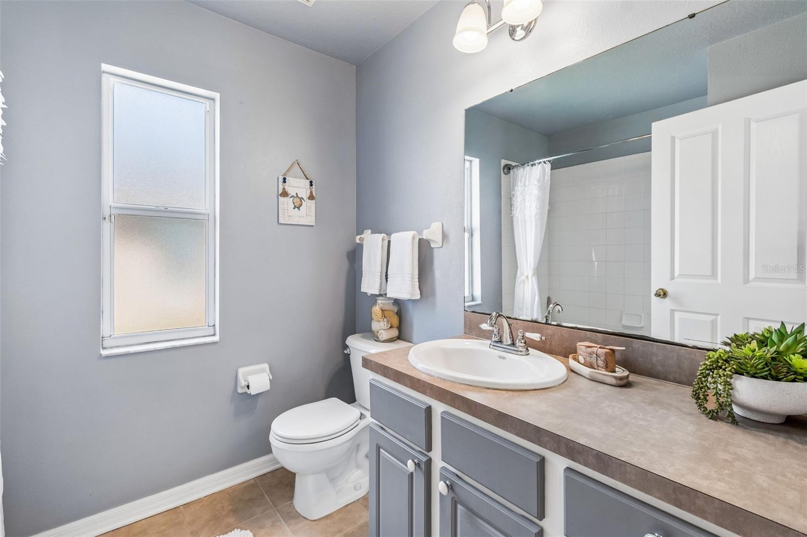 Image 31 of 47 For 4315 Whittner Drive