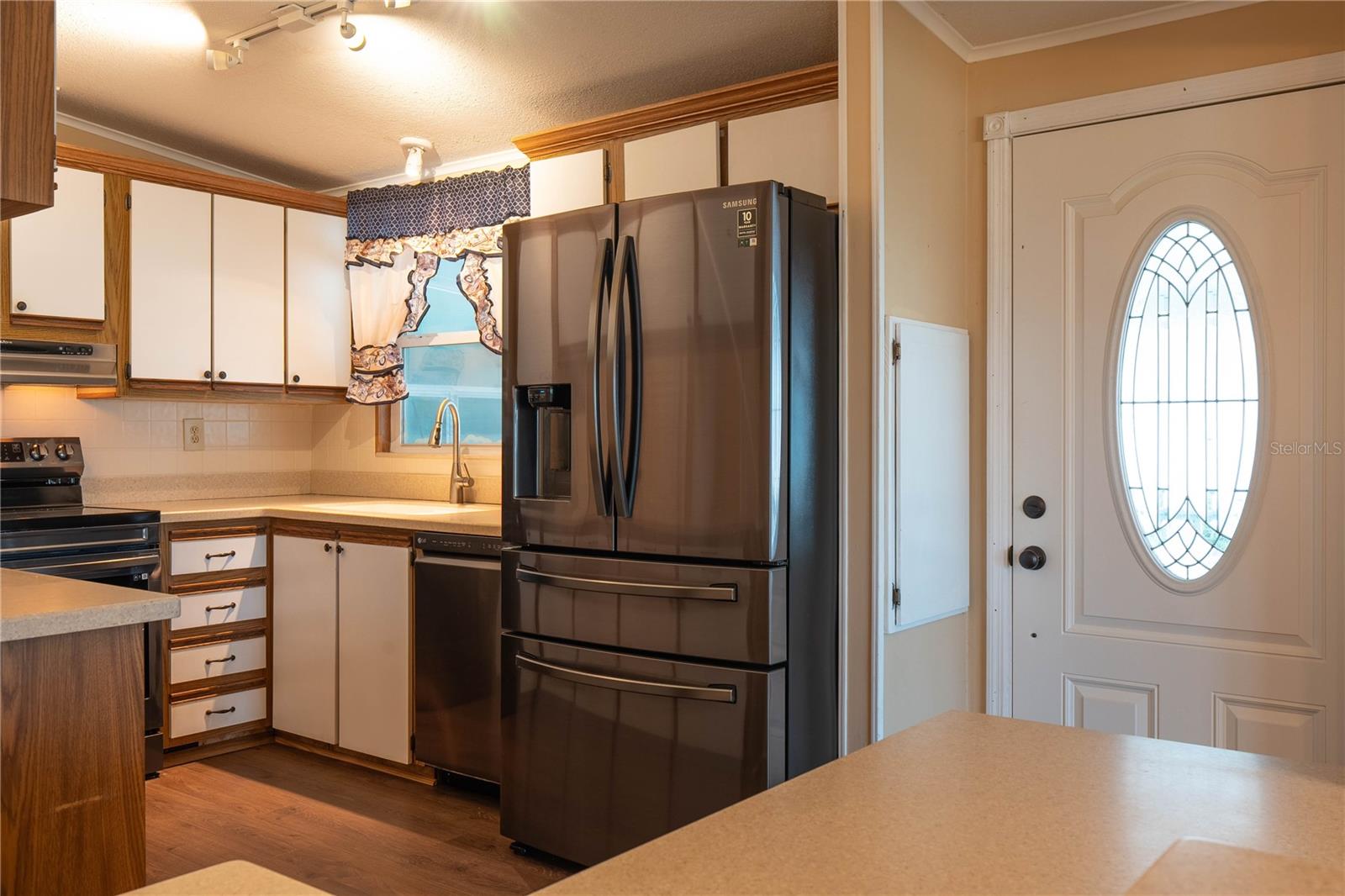 Image 15 of 61 For 5910 Majestic Way