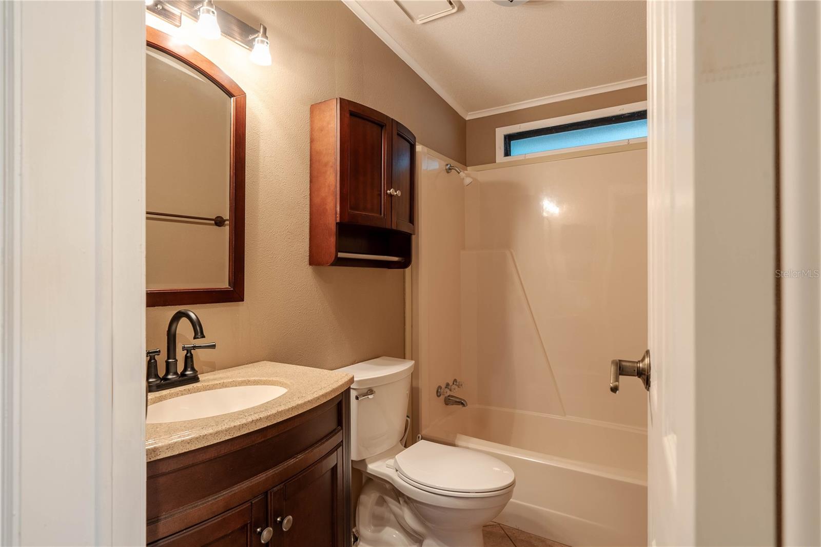 Image 17 of 61 For 5910 Majestic Way