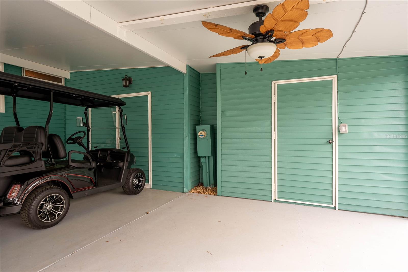 Image 34 of 61 For 5910 Majestic Way