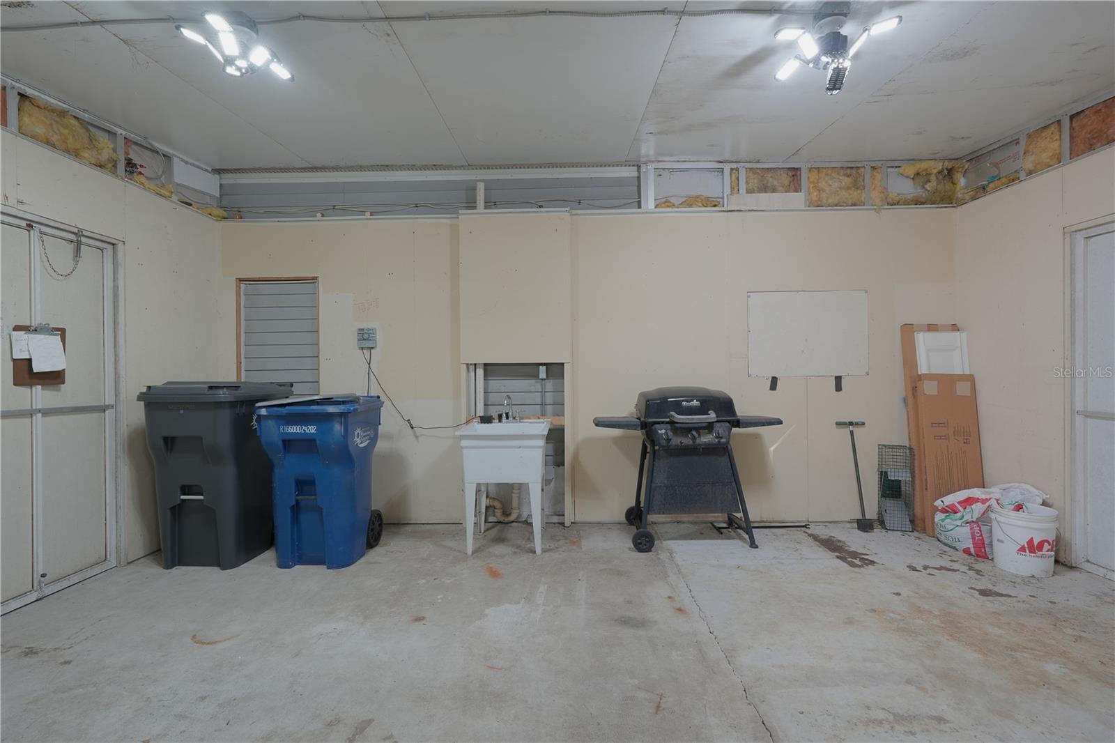 Image 38 of 61 For 5910 Majestic Way