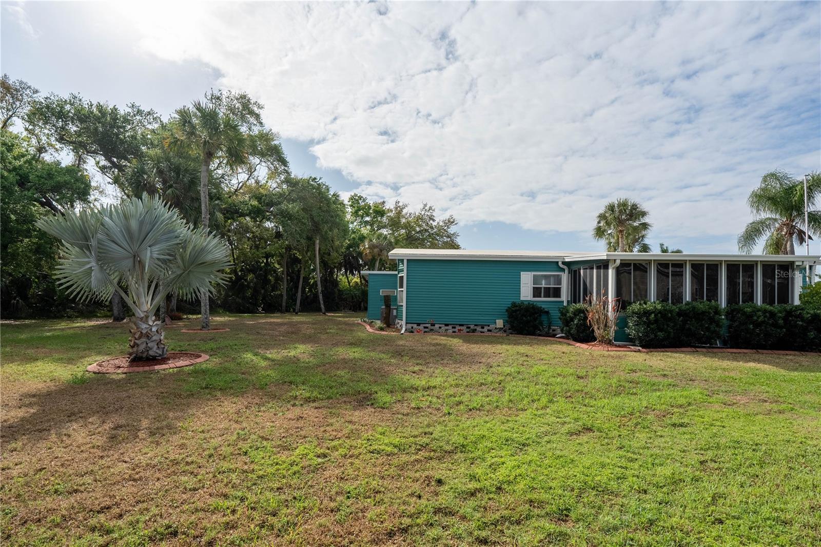 Image 39 of 61 For 5910 Majestic Way