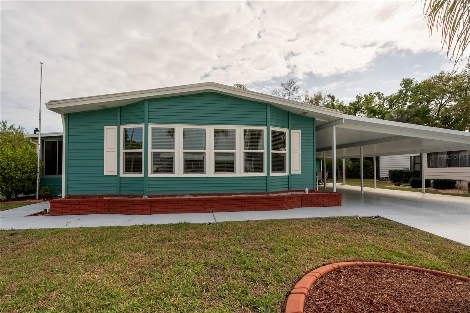 Image 4 of 61 For 5910 Majestic Way