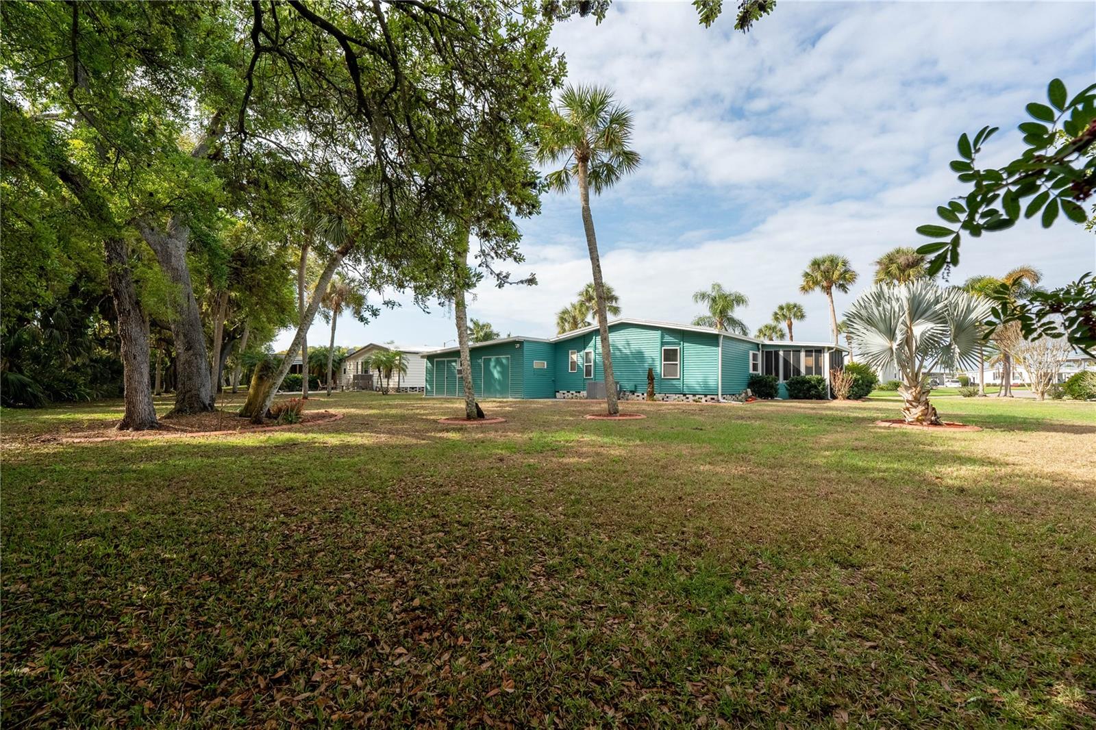 Image 40 of 61 For 5910 Majestic Way