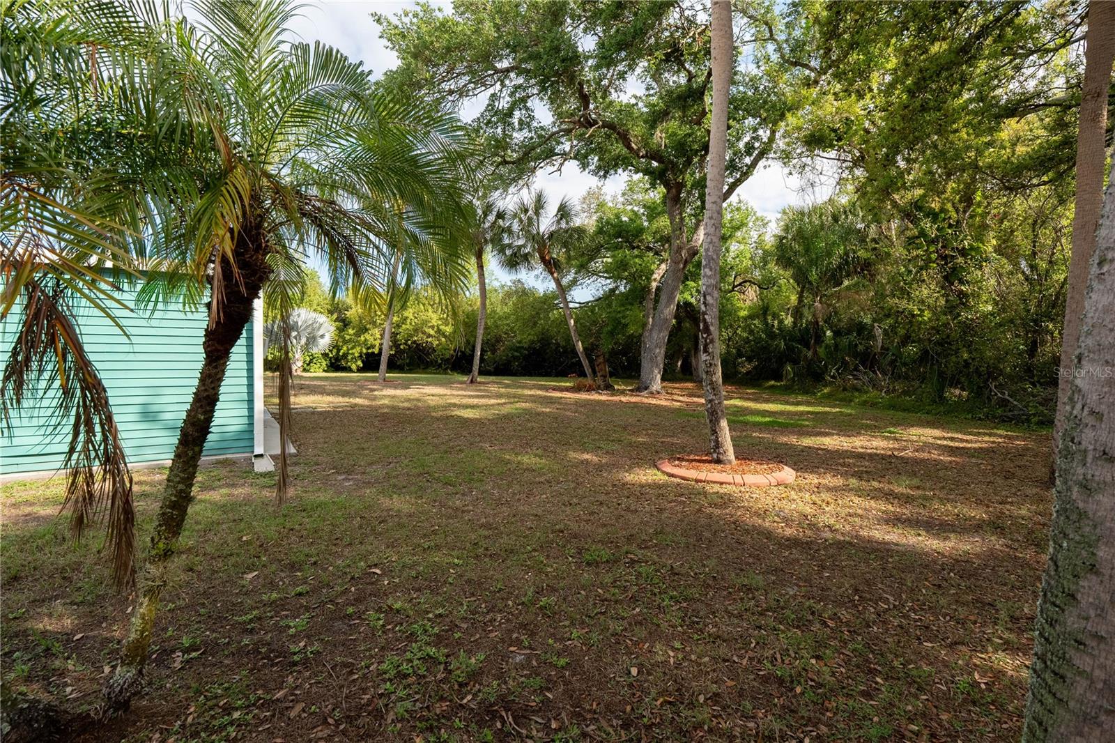 Image 42 of 61 For 5910 Majestic Way