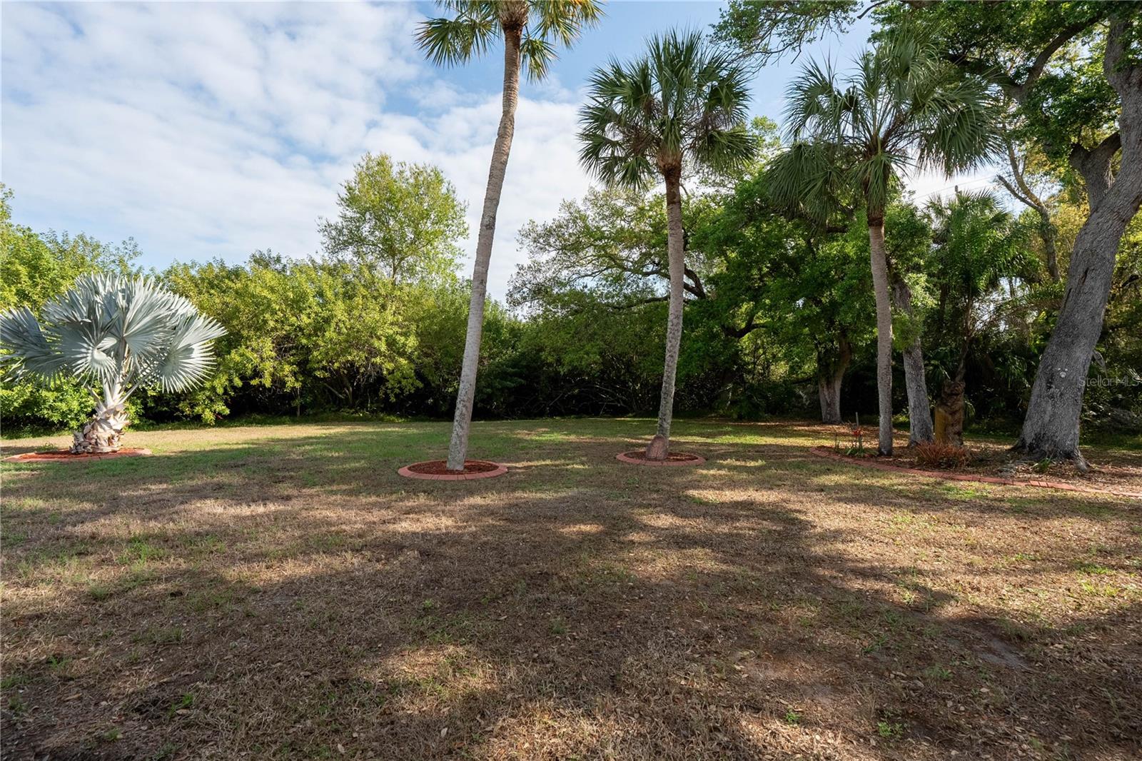 Image 43 of 61 For 5910 Majestic Way