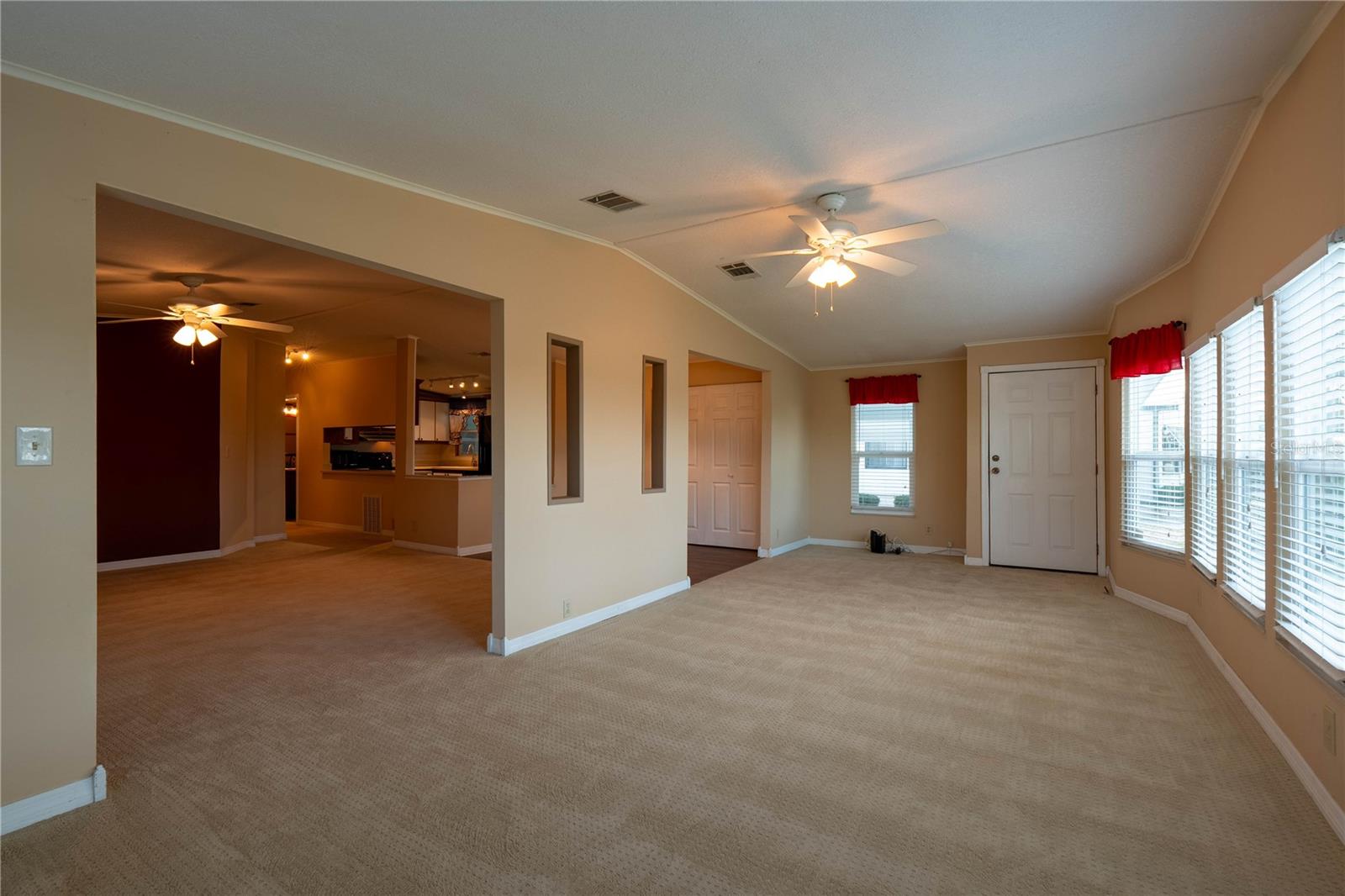 Image 7 of 61 For 5910 Majestic Way