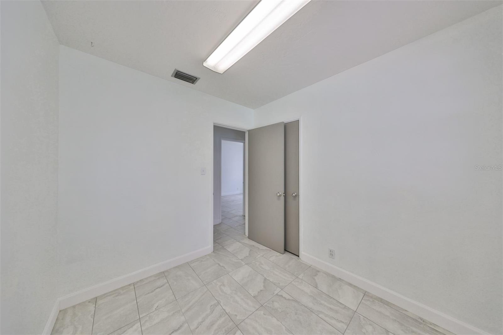 Image 10 of 36 For 3908 Wallace Avenue