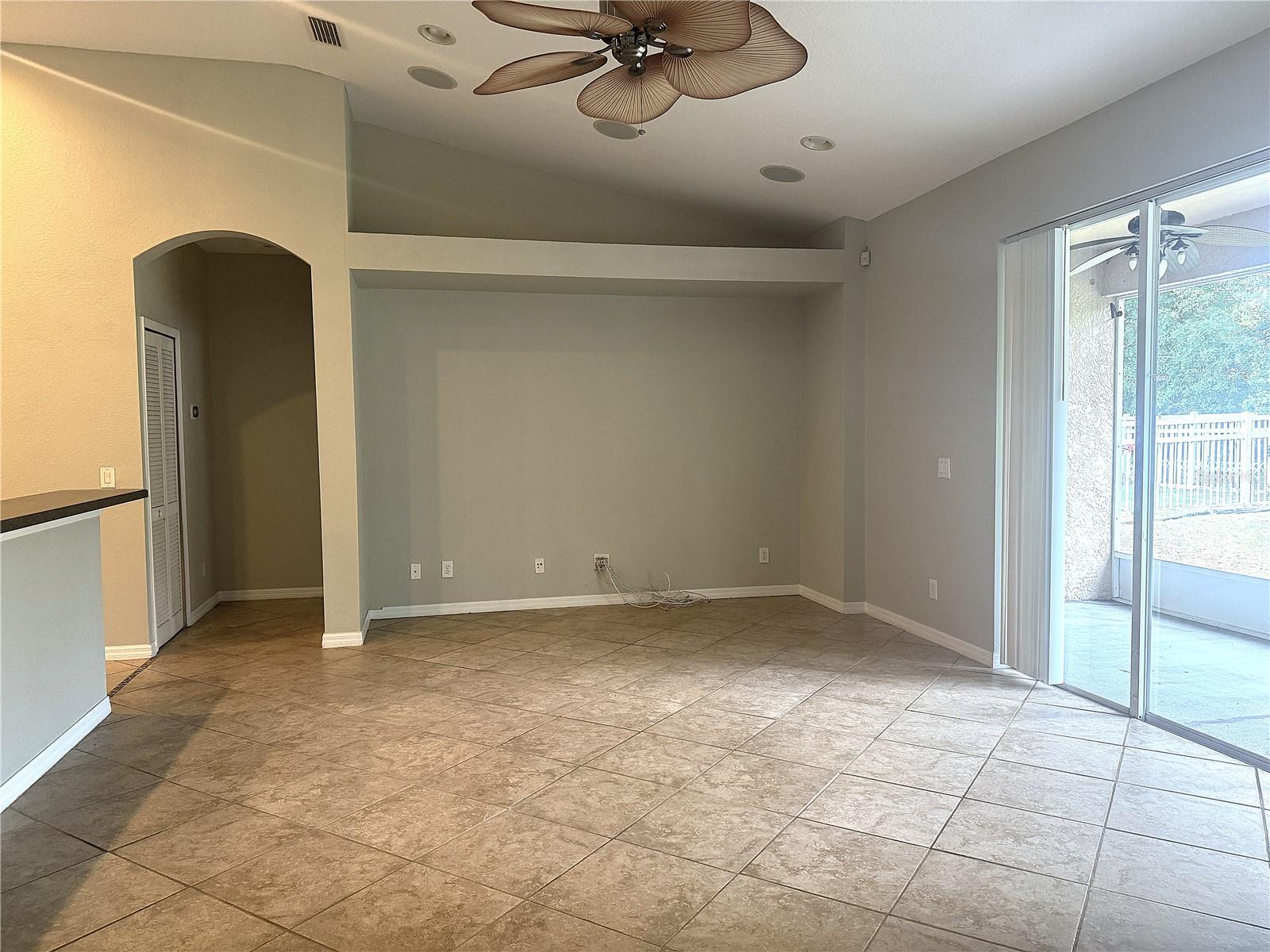 Image 11 of 44 For 11739 Holly Creek Drive