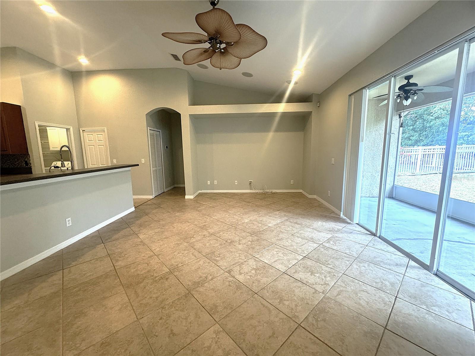 Image 12 of 44 For 11739 Holly Creek Drive