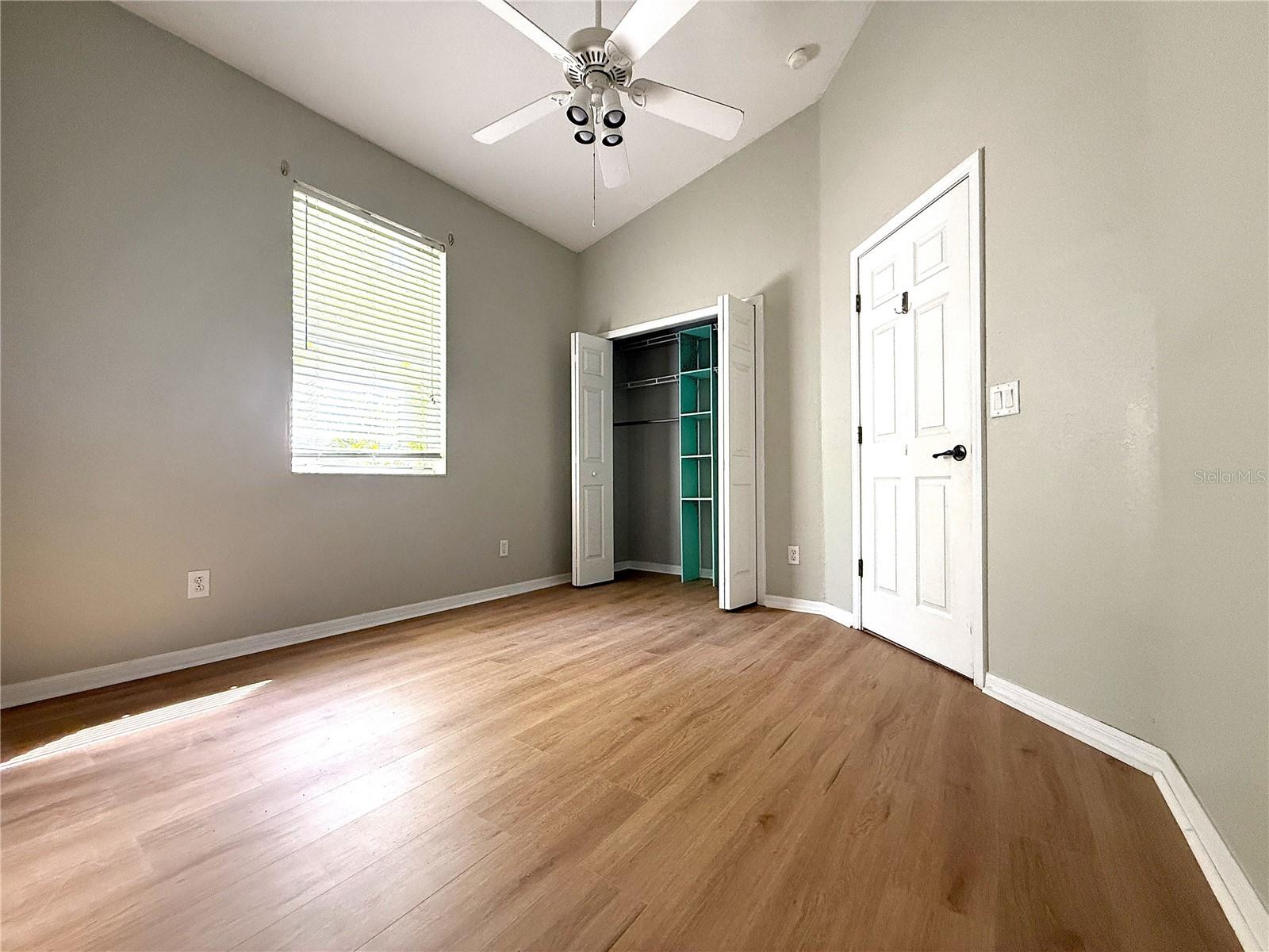 Image 13 of 44 For 11739 Holly Creek Drive