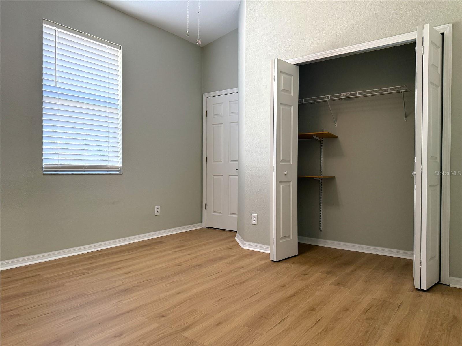 Image 14 of 44 For 11739 Holly Creek Drive