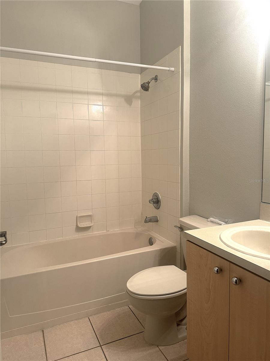 Image 19 of 44 For 11739 Holly Creek Drive