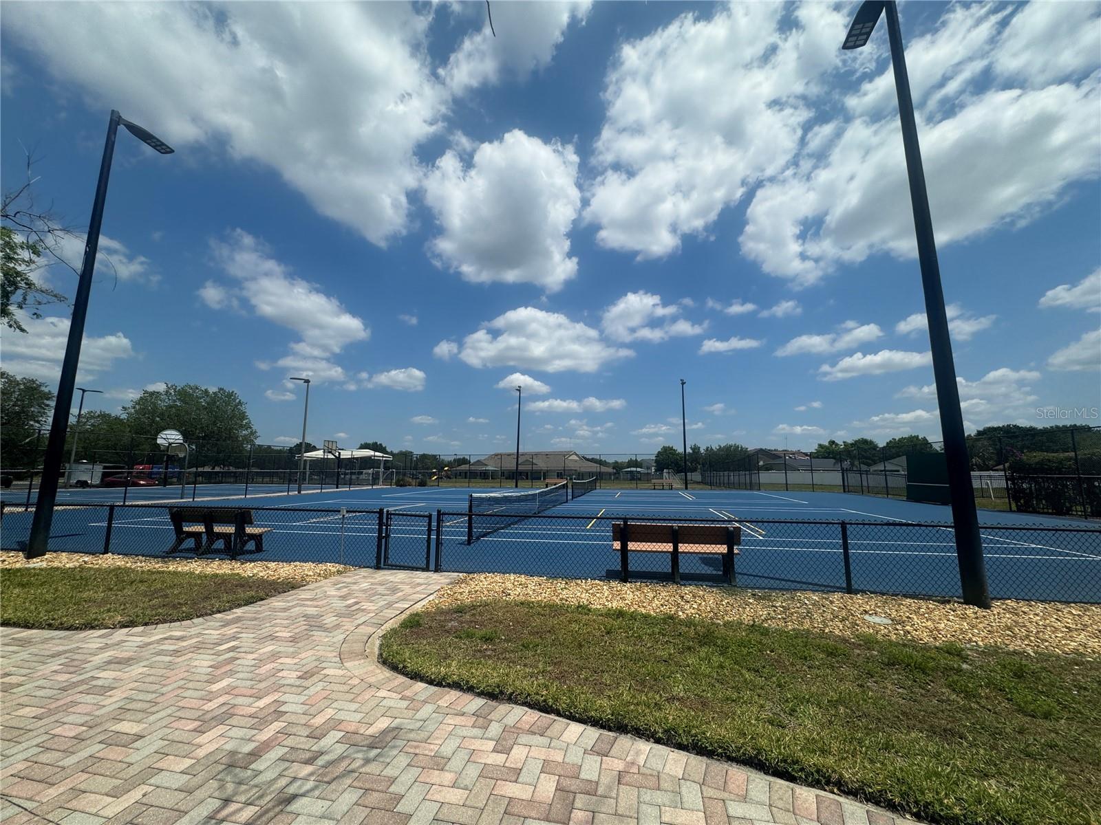 Image 36 of 44 For 11739 Holly Creek Drive