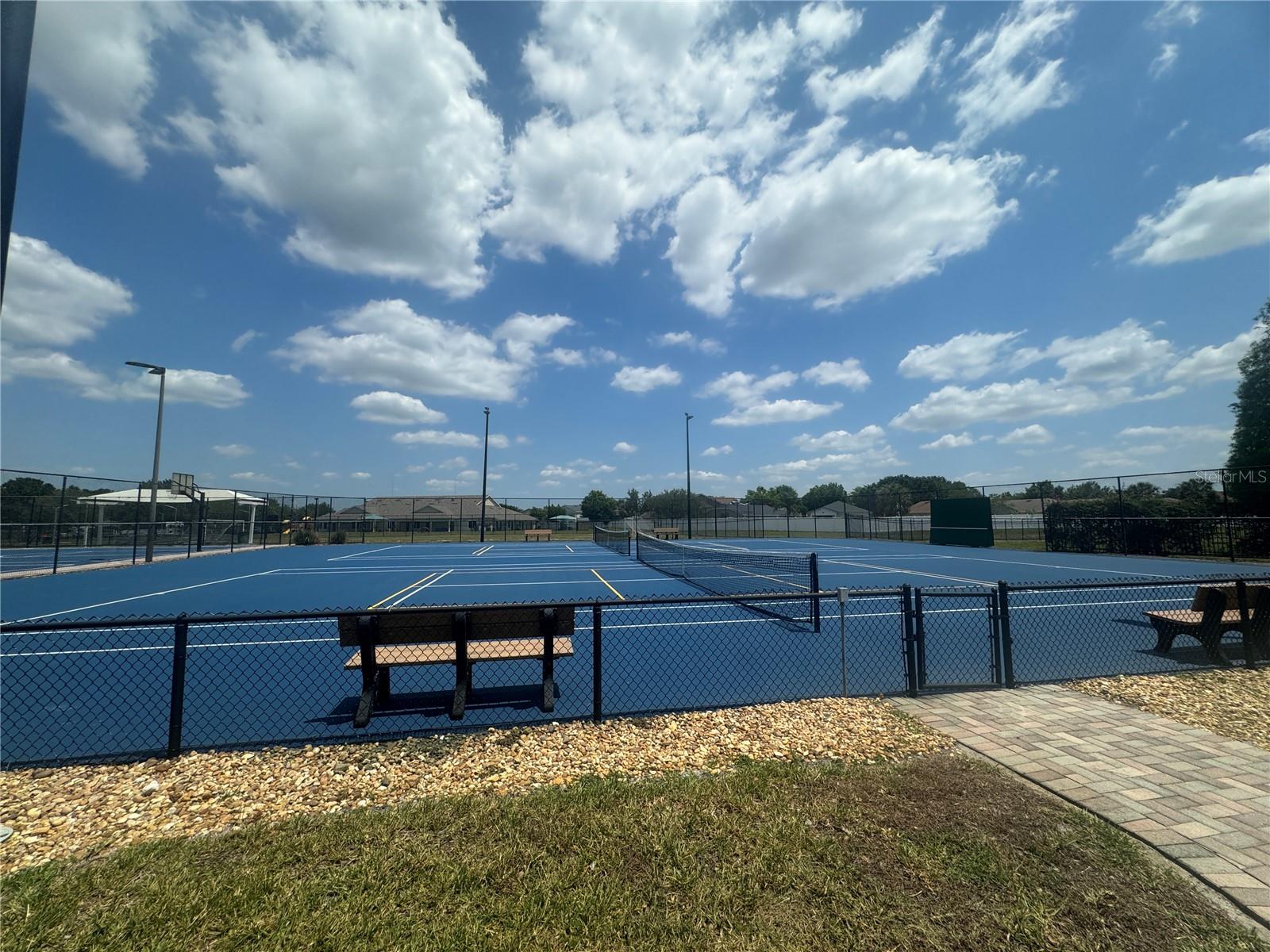 Image 37 of 44 For 11739 Holly Creek Drive