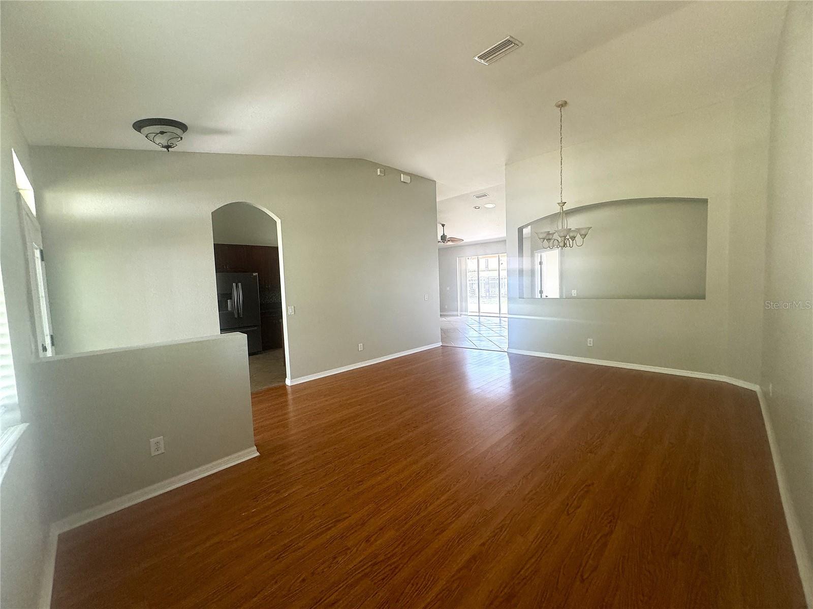 Image 4 of 44 For 11739 Holly Creek Drive