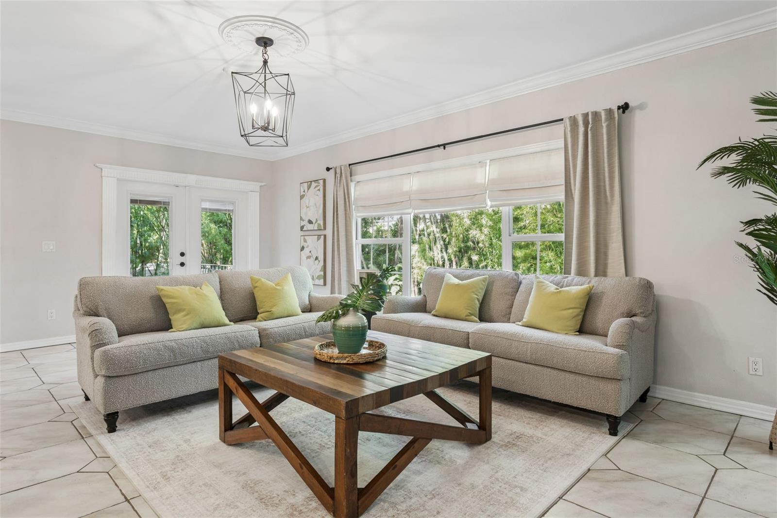 Image 13 of 34 For 813 West Shore Boulevard