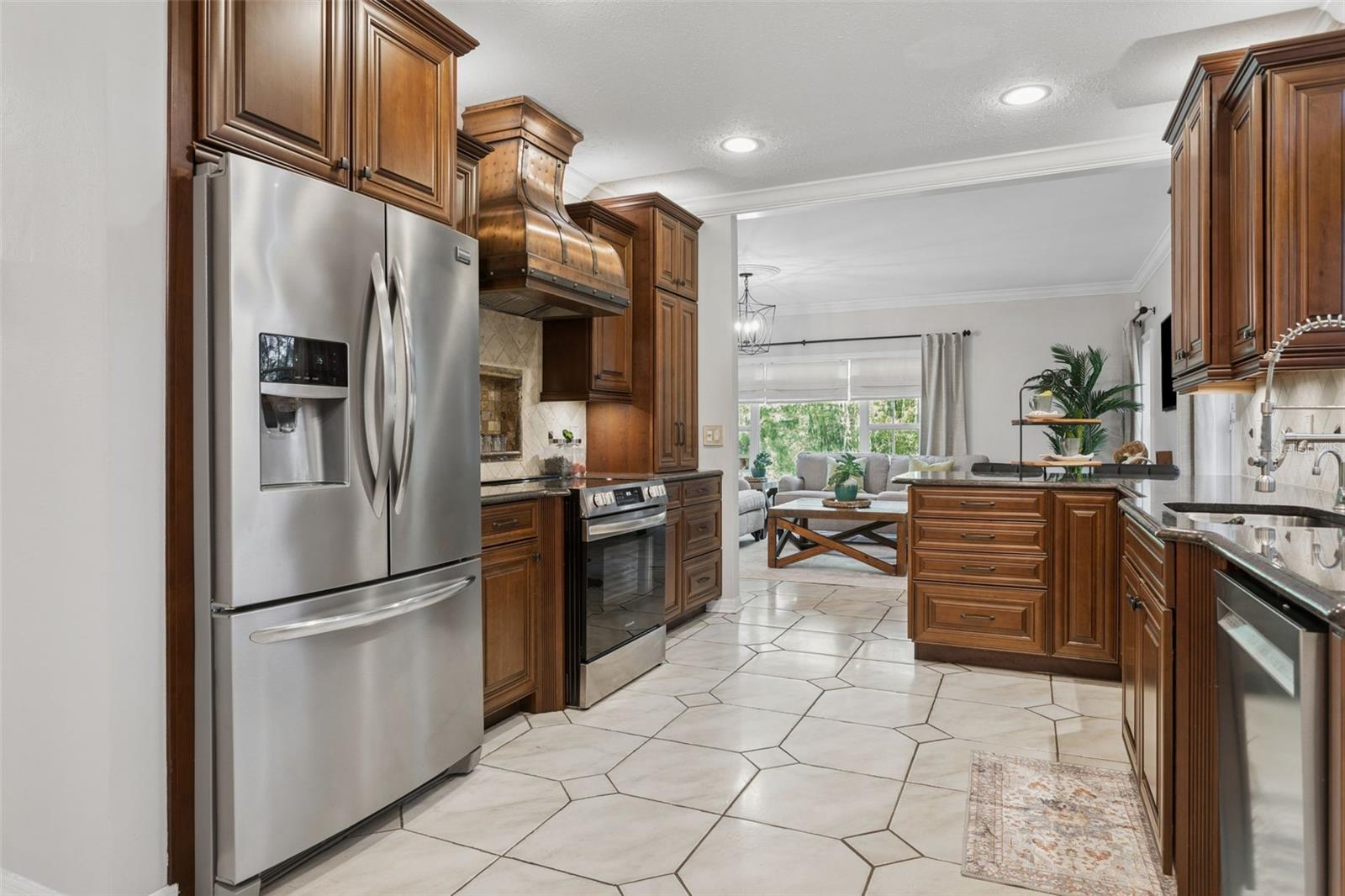 Image 17 of 34 For 813 West Shore Boulevard