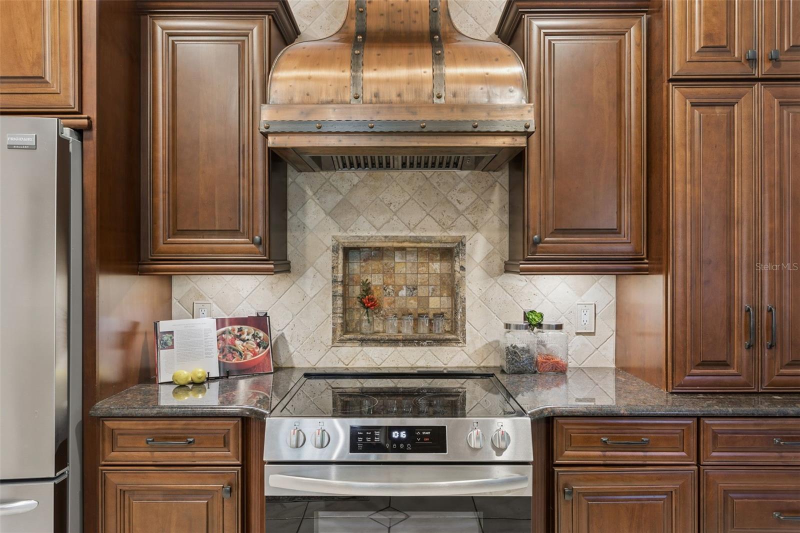 Image 18 of 34 For 813 West Shore Boulevard