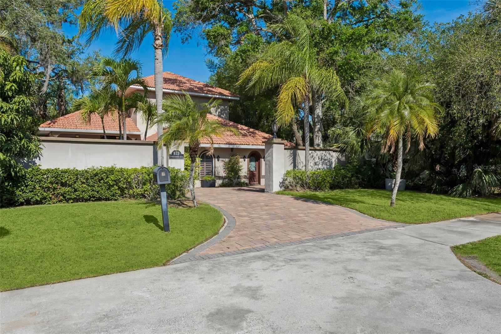 Image 2 of 34 For 813 West Shore Boulevard