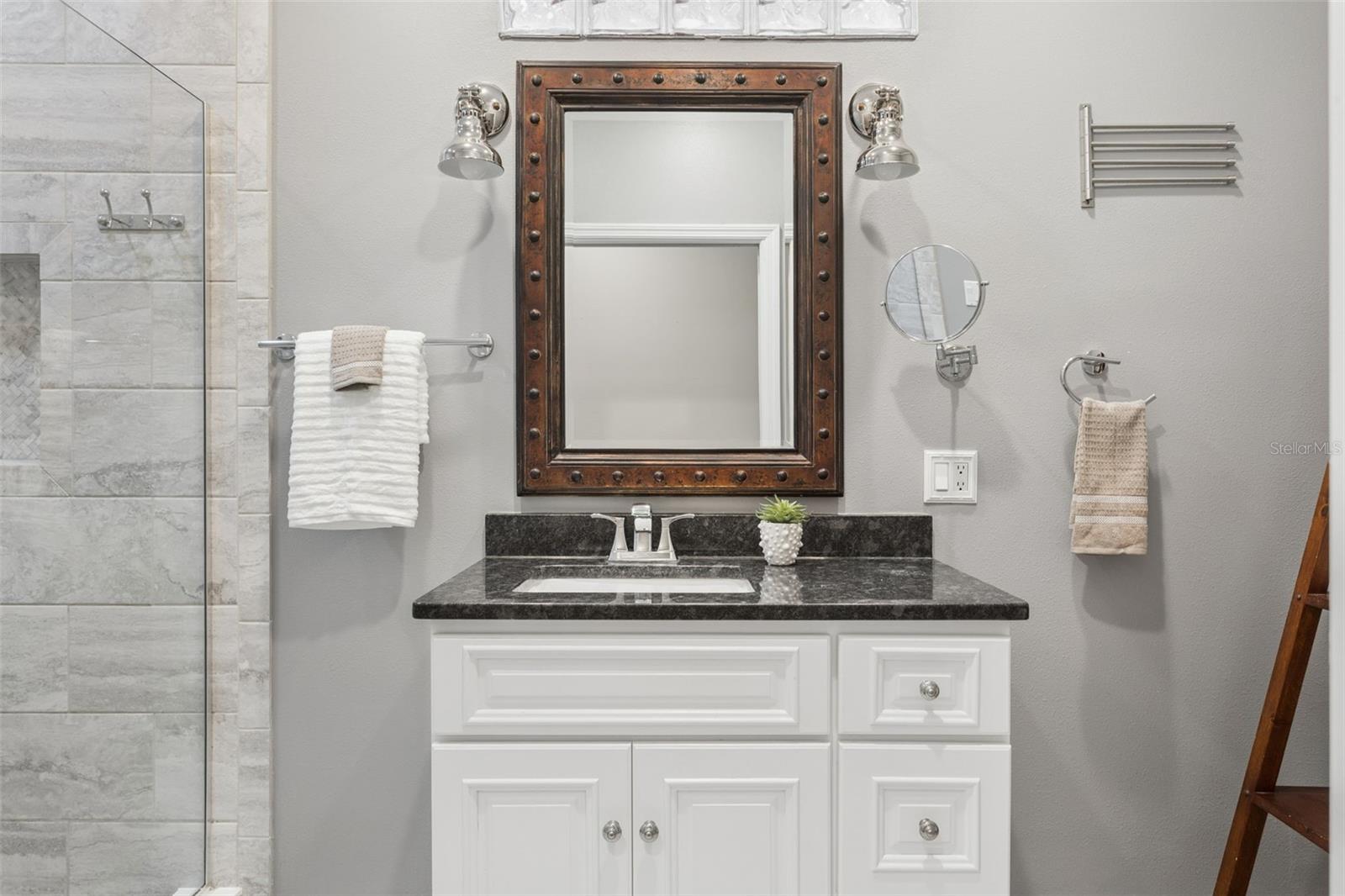 Image 28 of 34 For 813 West Shore Boulevard