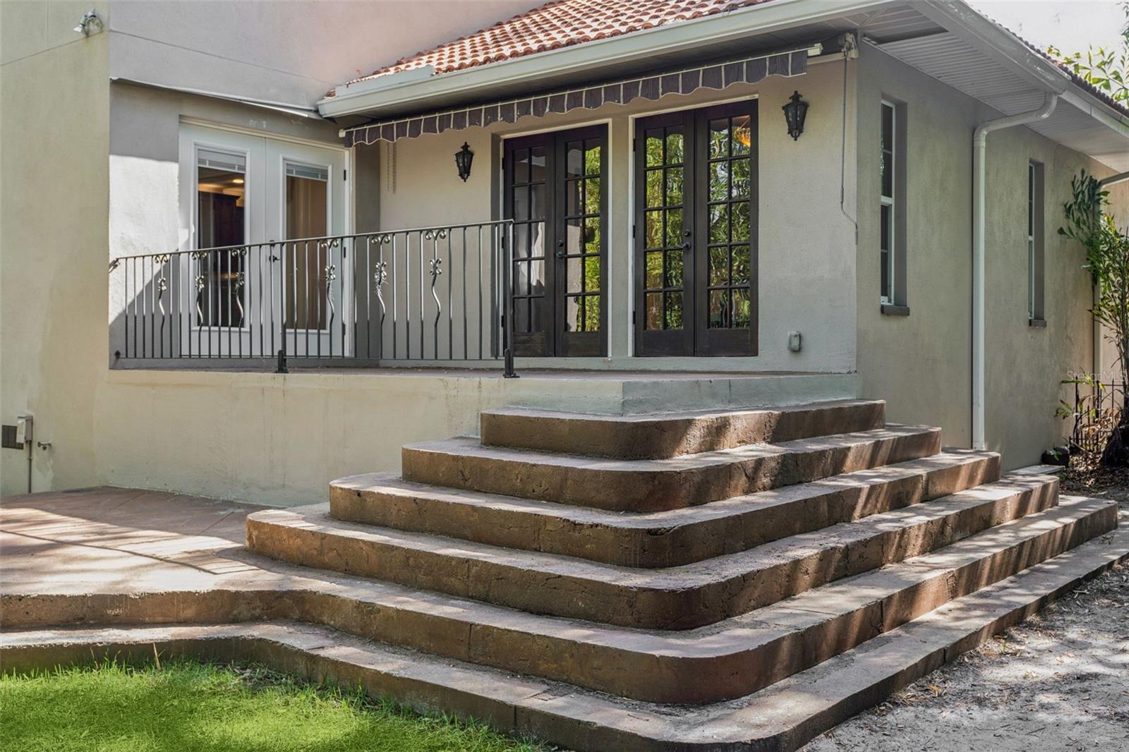 Image 31 of 34 For 813 West Shore Boulevard