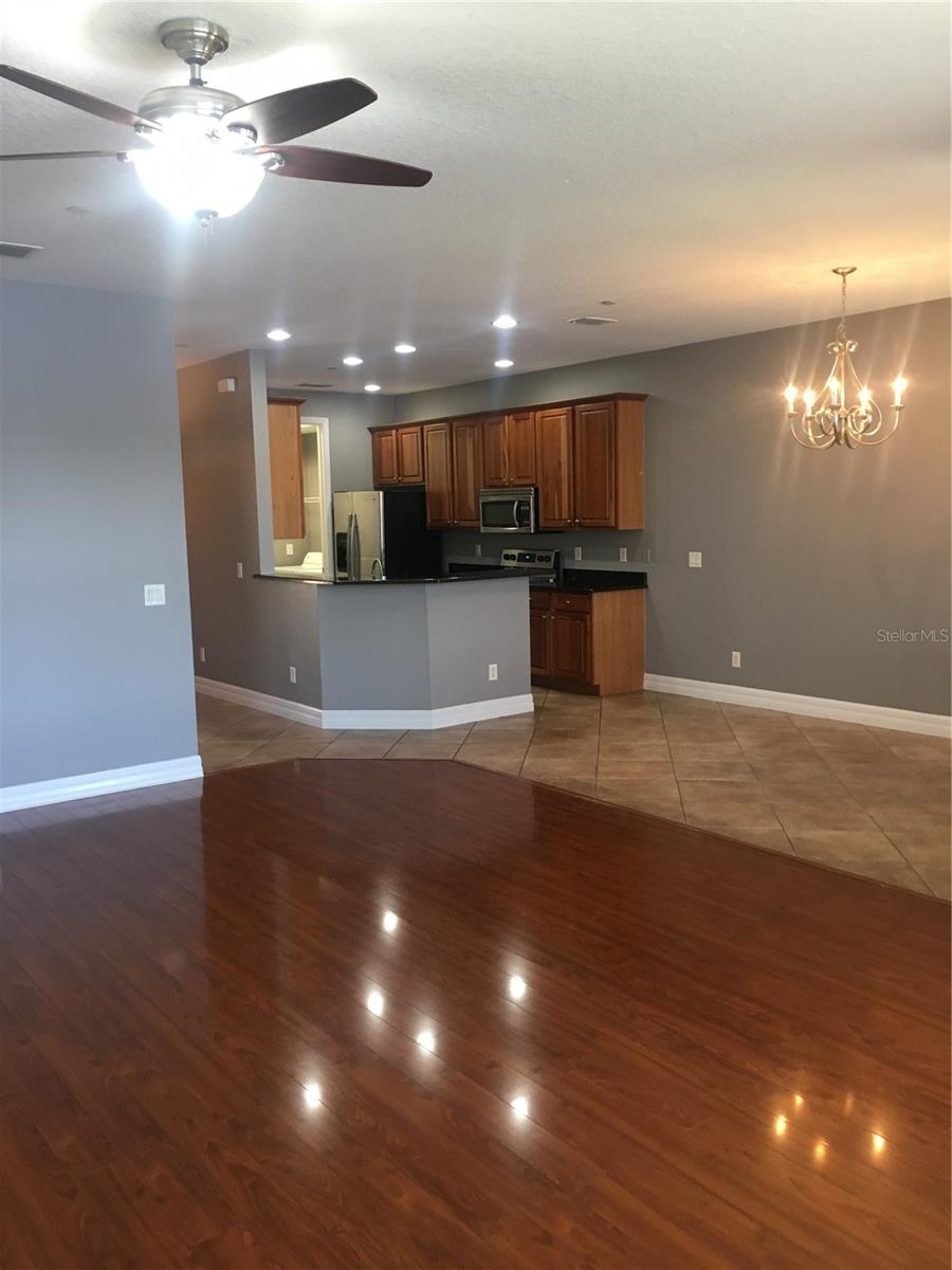 Image 3 of 17 For 7433 Terrace River Drive