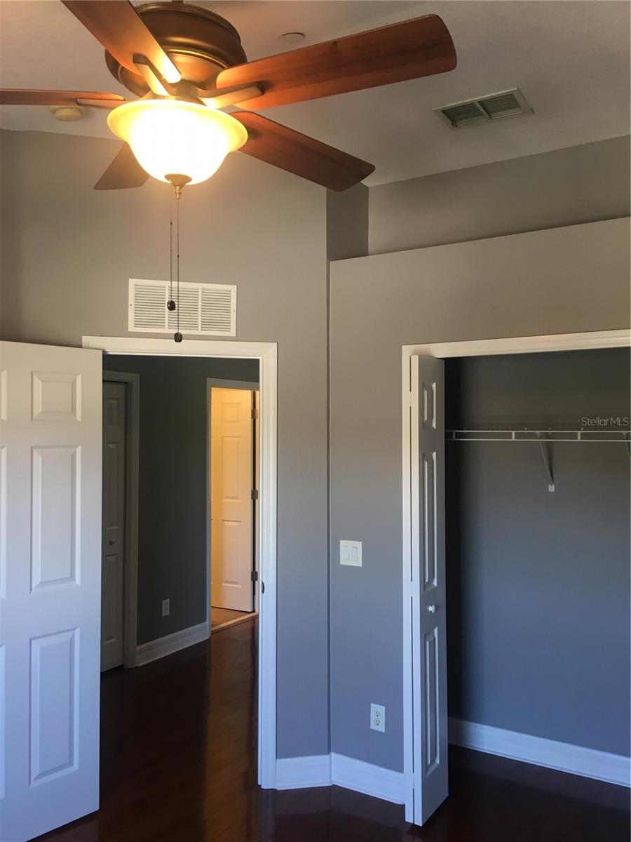 Image 8 of 17 For 7433 Terrace River Drive