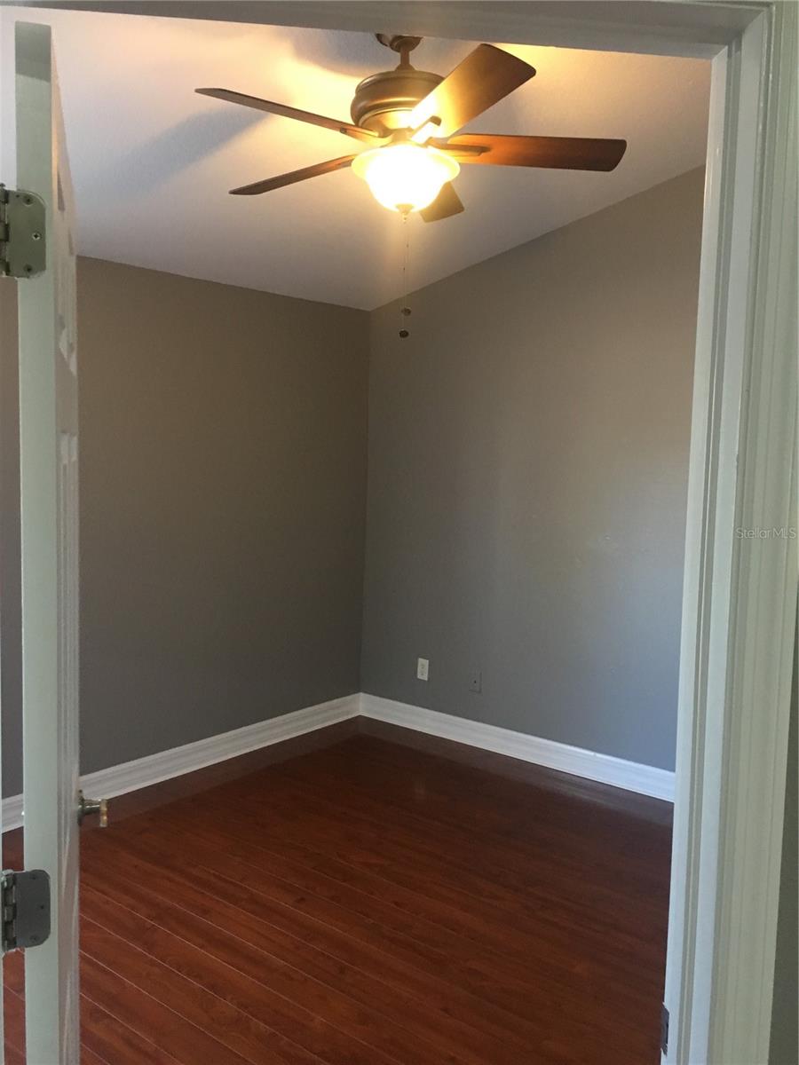 Image 9 of 17 For 7433 Terrace River Drive