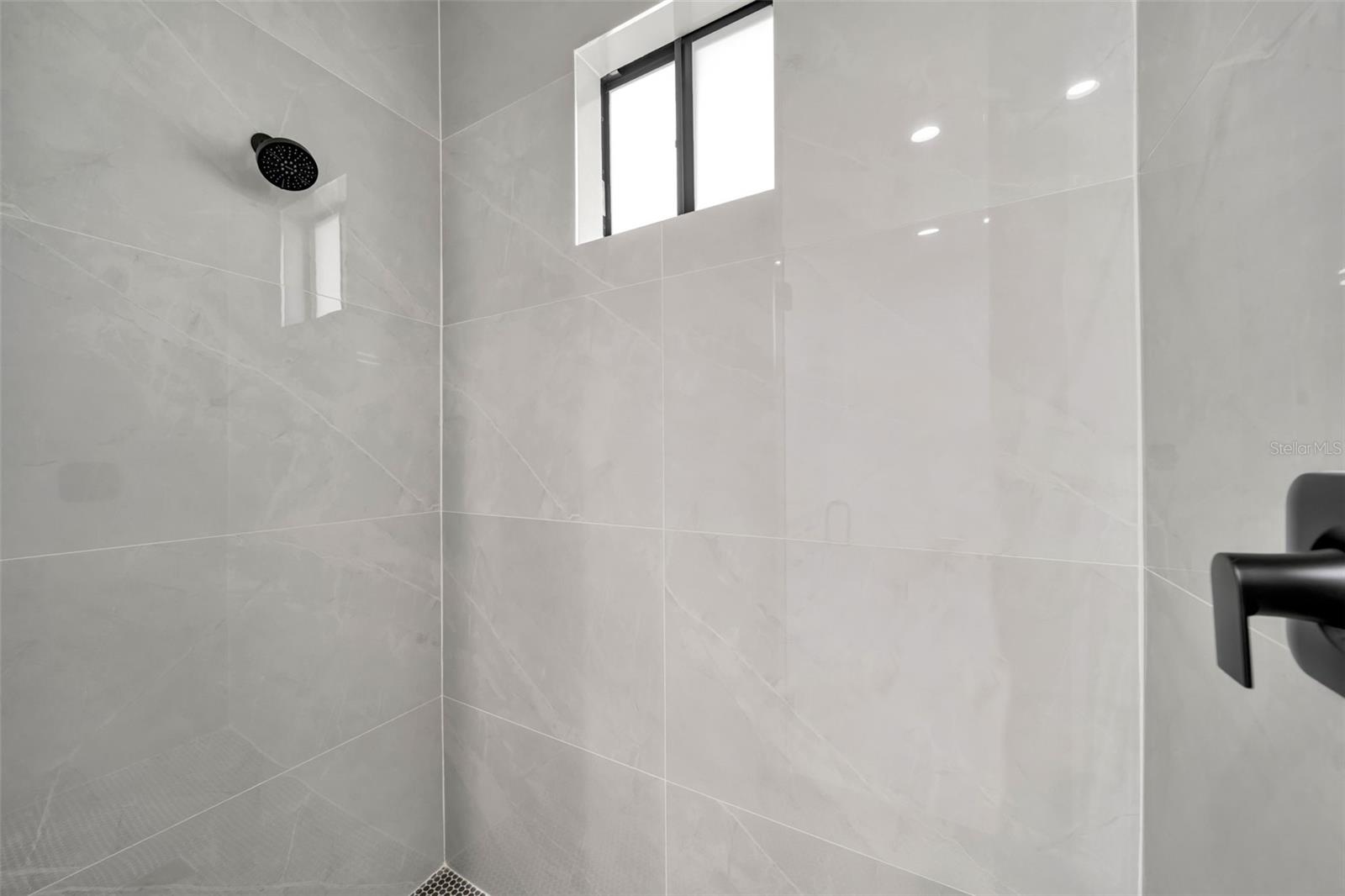 Image 10 of 35 For 14020 Chesswood Lane