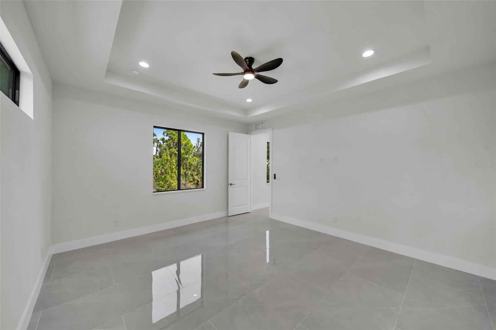 Image 11 of 35 For 14020 Chesswood Lane