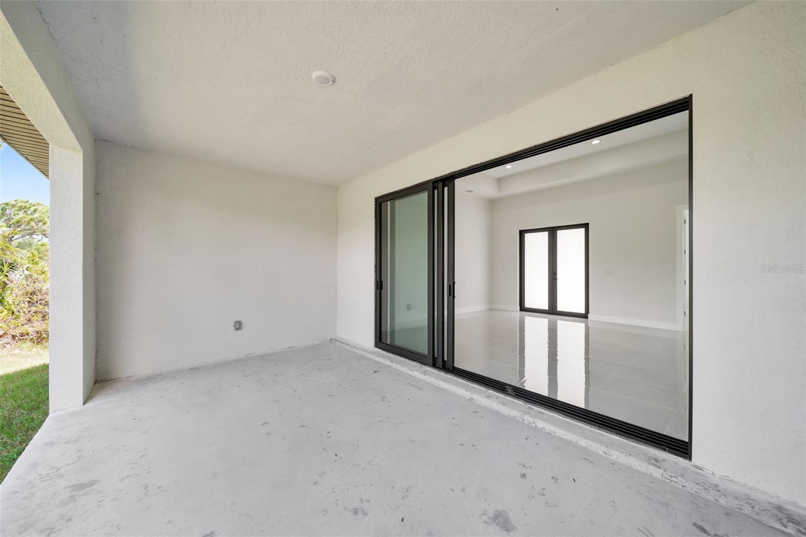 Image 15 of 35 For 14020 Chesswood Lane